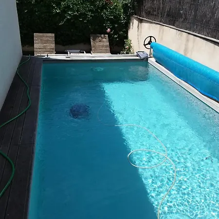 Au Calme Climatise Et Piscine Exclusive A 3 Kms D Avignon Σπίτι διακοπών *