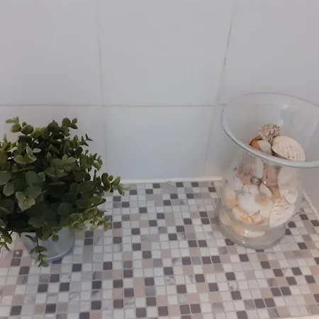 Au Calme Climatise Et Piscine Exclusive A 3 Kms D Avignon Дом отдыха
