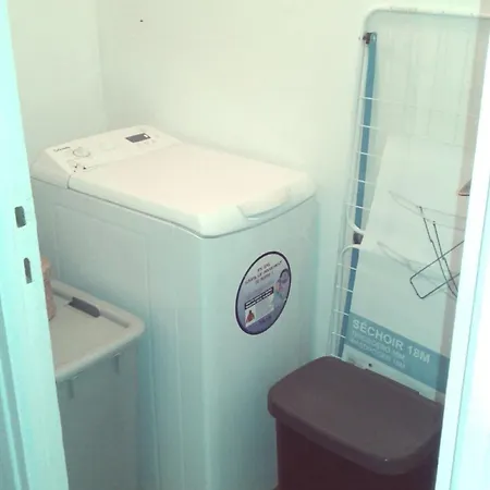 Au Calme Climatise Et Piscine Exclusive A 3 Kms D Avignon Дом отдыха Les Angles (Gard)